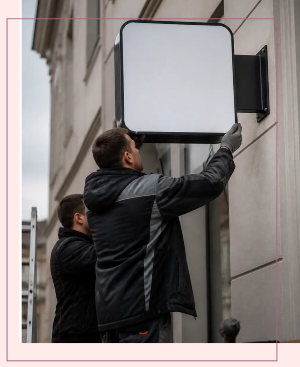 Изготовление и монтаж светового панель кронштейна в Тюмени